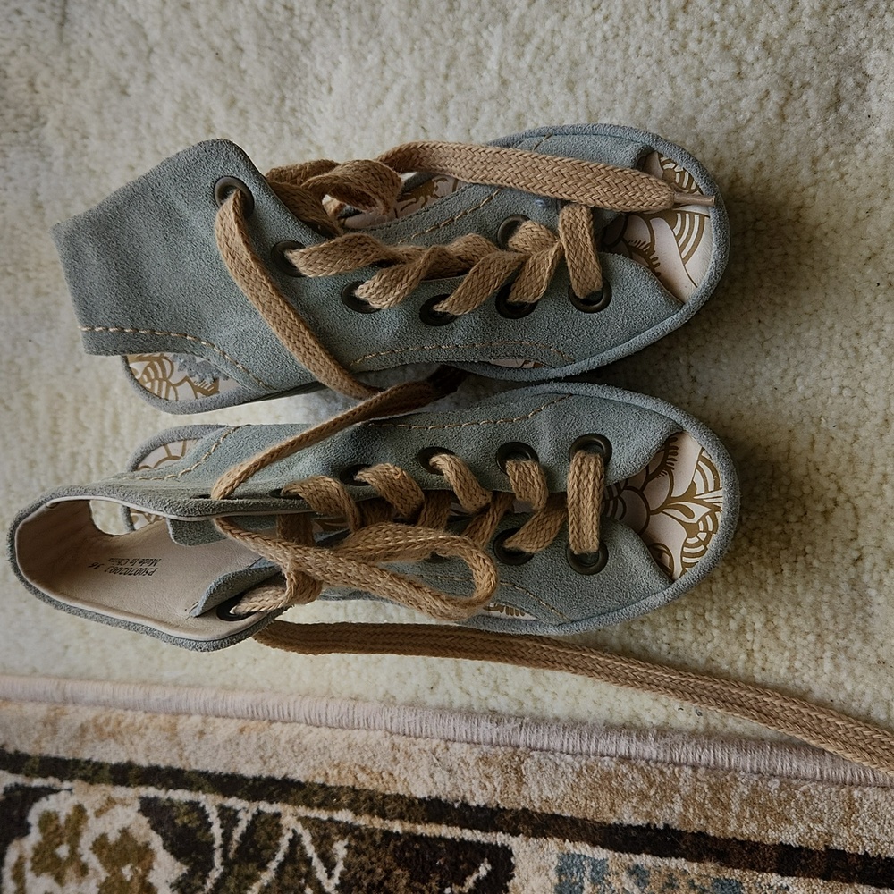 FLY Sandels light blue